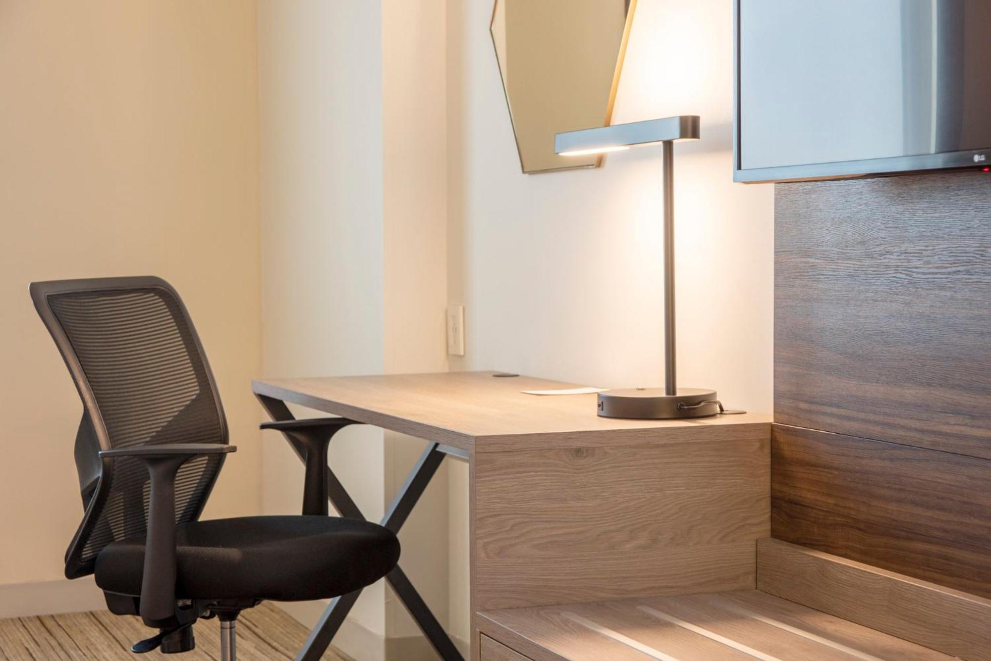 Holiday Inn Express Guadalajara Iteso By Ihg Zapopan Exterior photo