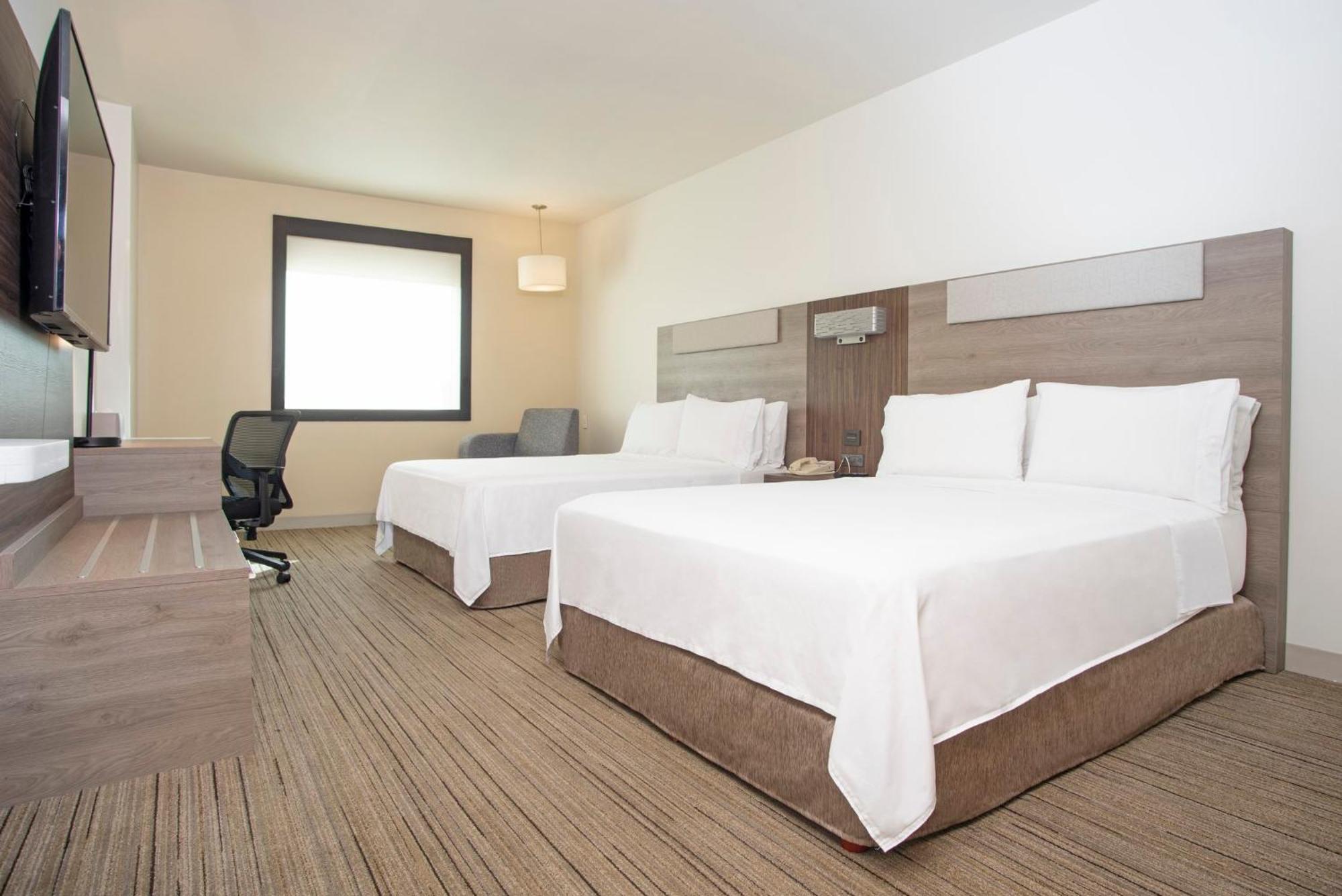 Holiday Inn Express Guadalajara Iteso By Ihg Zapopan Exterior photo